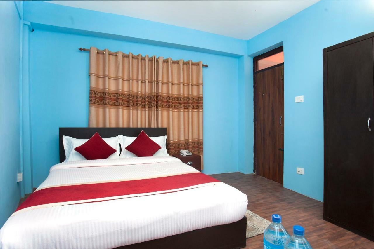 Hotel Crossroads Kathmandu Exterior photo